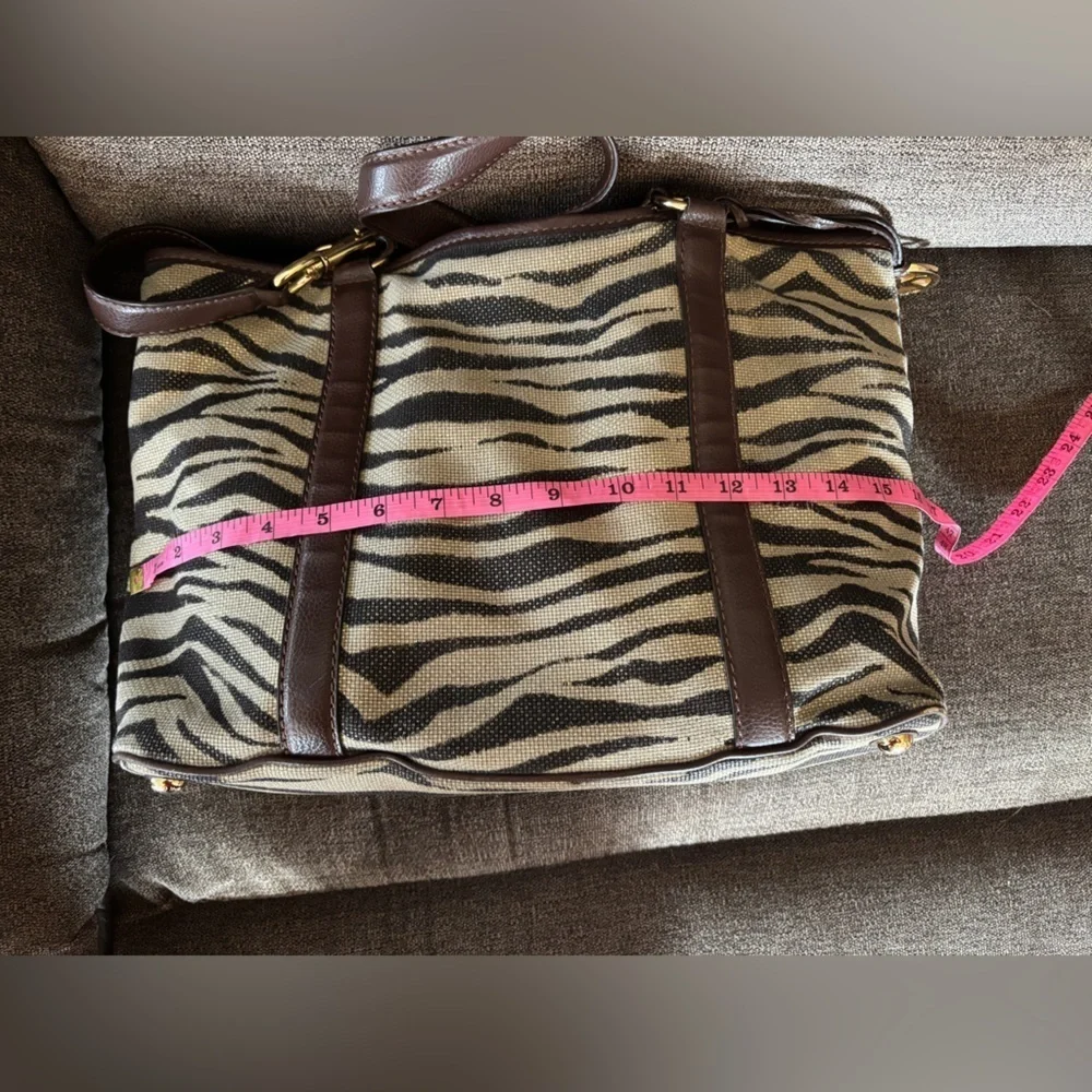 MICHAEL KORS Large Zebra Print Tote Bag w/ Detachable Wristlet | Snap Closure